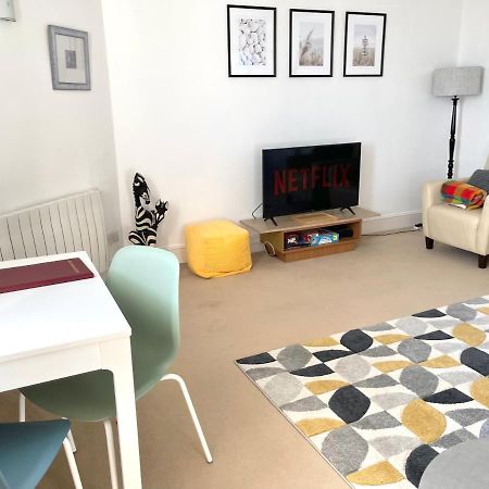 Sea View Family Stay By Beach Gym & Parking Bornemouth Extérieur photo