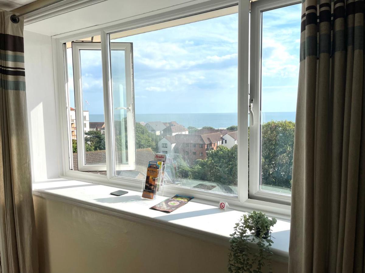 Sea View Family Stay By Beach Gym & Parking Bornemouth Extérieur photo